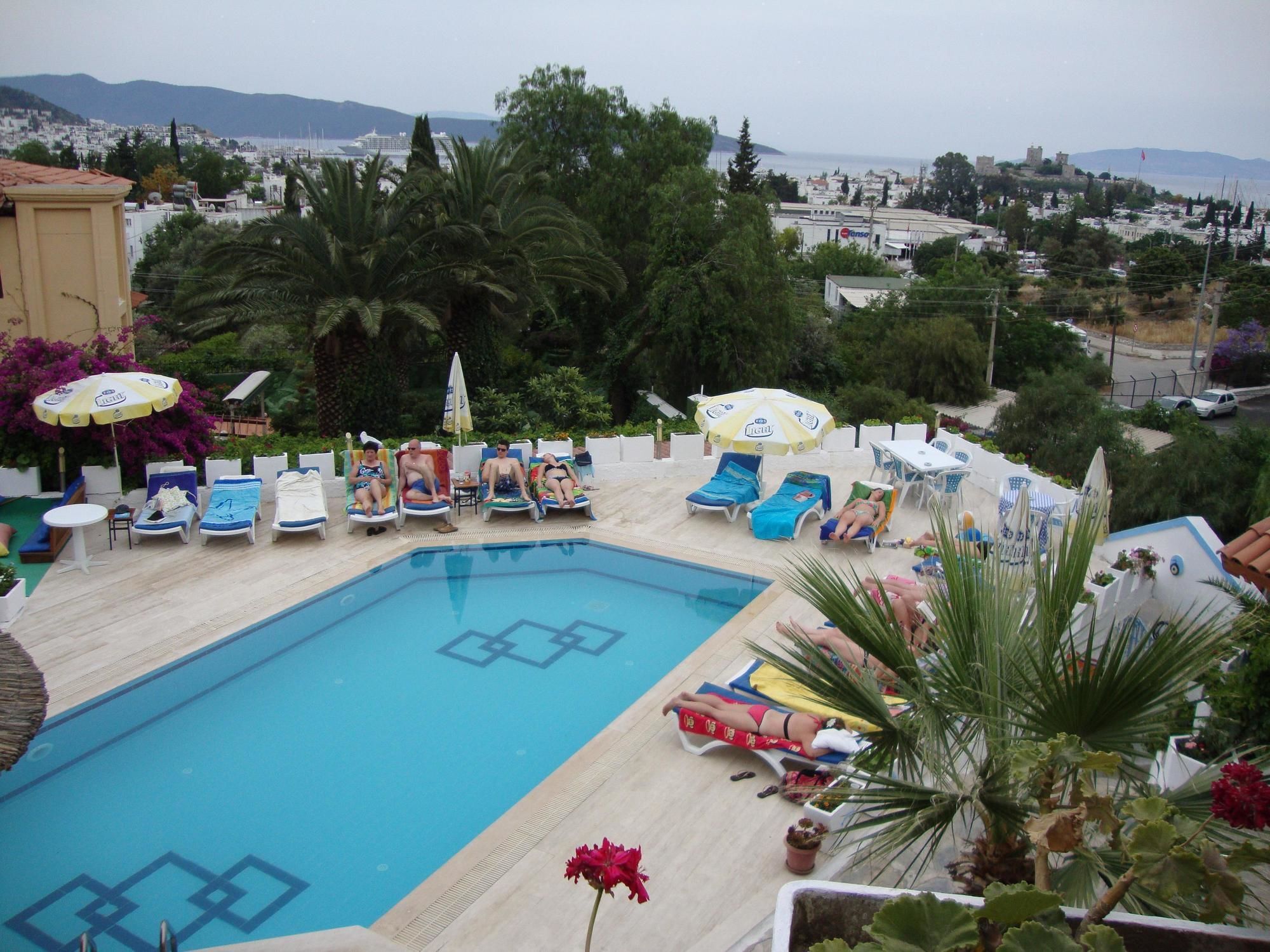 Dasis Hotel Suites Bodrum Exterior foto